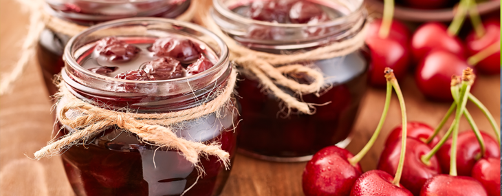  TŘEŠŇOVÝ DŽEM S POMERANČOVÝM LIKÉREM