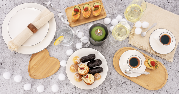 SVÁTEČNÍ STOLOVÁNÍ