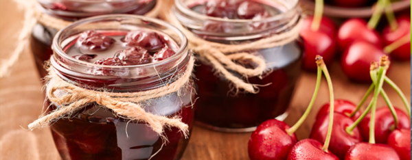  TŘEŠŇOVÝ DŽEM S POMERANČOVÝM LIKÉREM