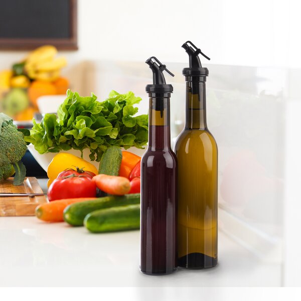 Láhev s uzávěrem a dávkovačem