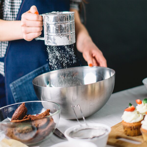 Mechanické síto na mouku a cukr