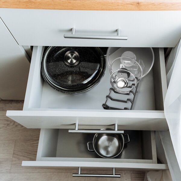 Odkapávač talířů UROVNEJTO