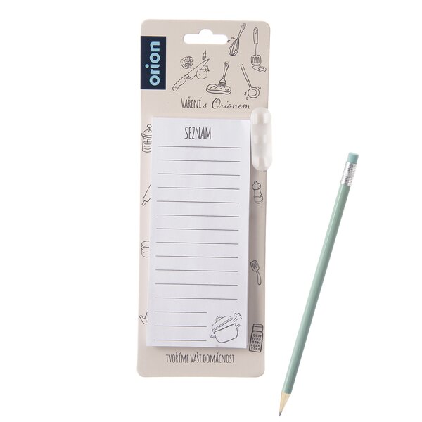 Blok s magnetem a tužkou na lednici 