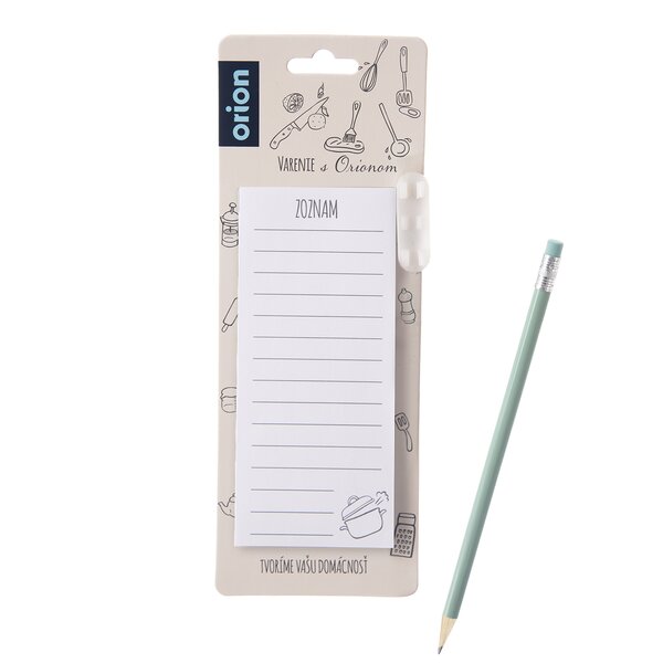 Blok s magnetem a tužkou na lednici 