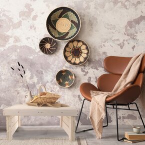 Dřevěný stolek 70x60x32 cm