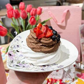 Dezertní talíř LOUKA srdce 17,5x17 cm