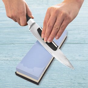 Brusný kámen s podložkou a úchytem na nože