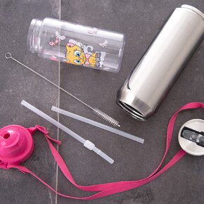 Kartáč na nápojová brčka