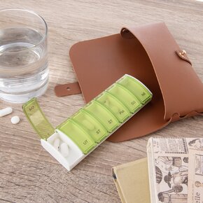 Organizér na léky týdenní s pouzdrem